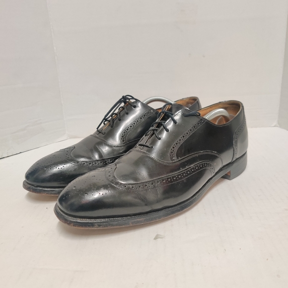 Vtg Johnston & Murphy black shoes sz 10 - Picture 1 of 9